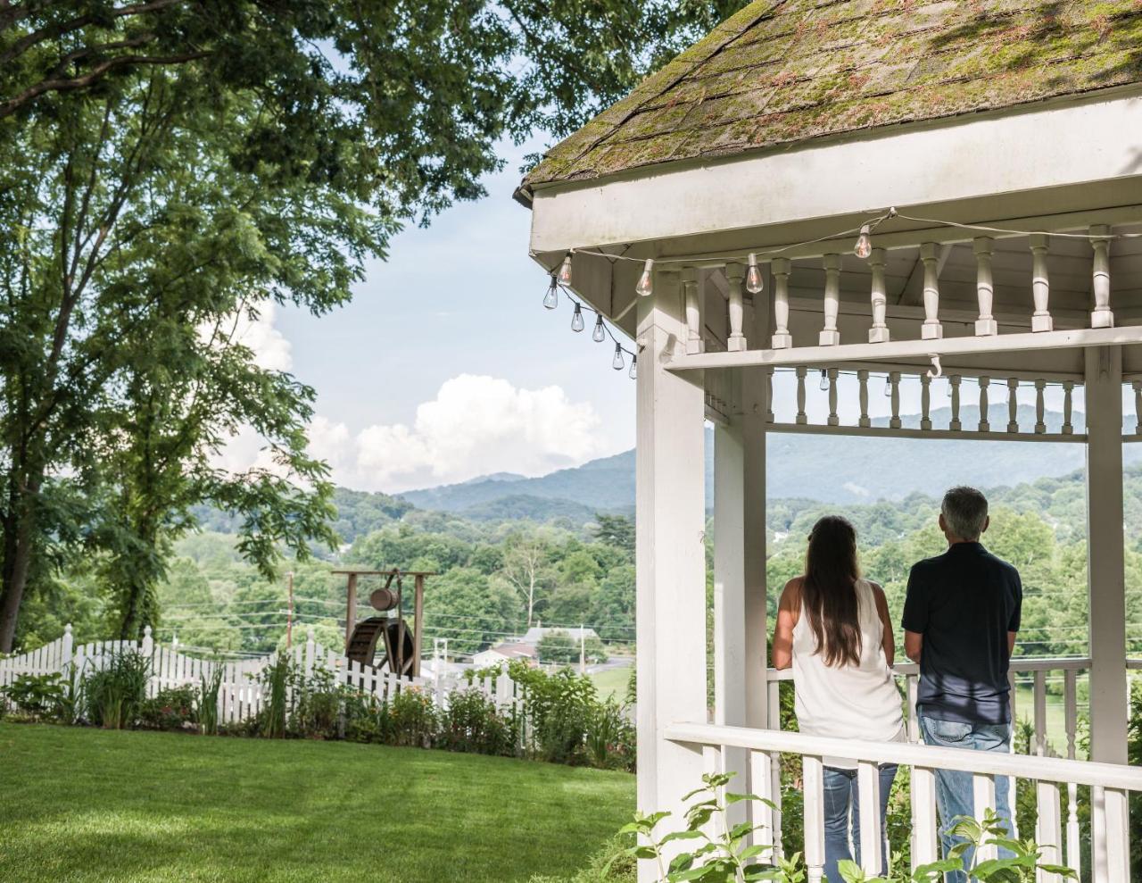 Oak Hill On Love Lane Bed And Breakfast Inn Waynesville Kültér fotó