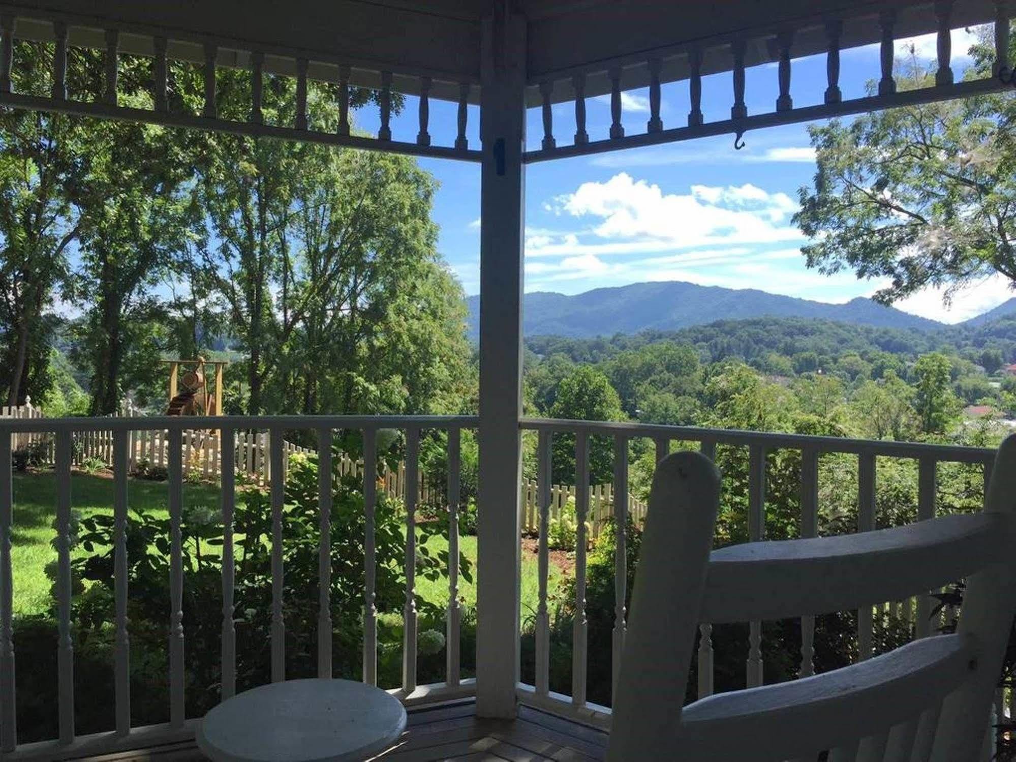 Oak Hill On Love Lane Bed And Breakfast Inn Waynesville Kültér fotó